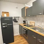 Sonnenterrasse Mit Bergblick, Ruhig & Modern, Bei