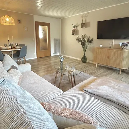 Sonnenterrasse Mit Bergblick, Ruhig & Modern, Bei *